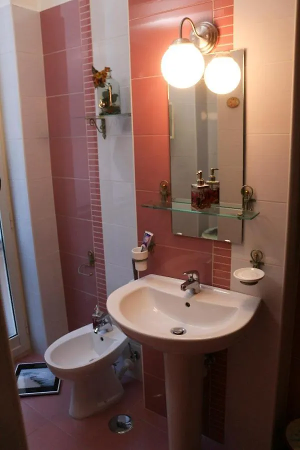 Appartamento A Cas' E Mari Naples Apartment